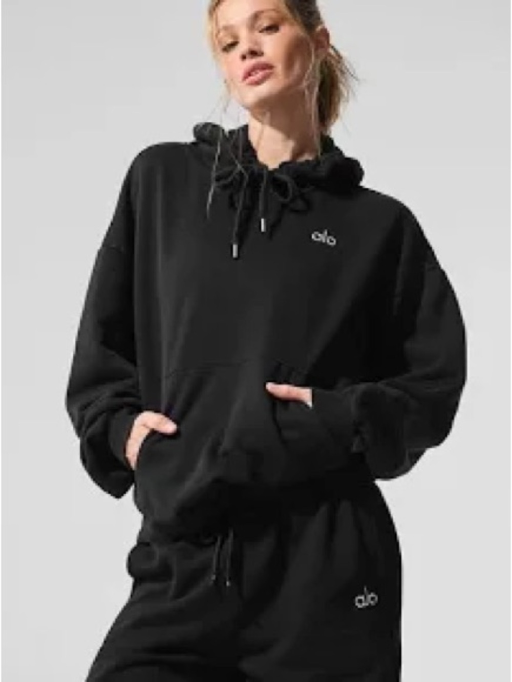 ALO Yoga Women’s Black Accolade Hoodie